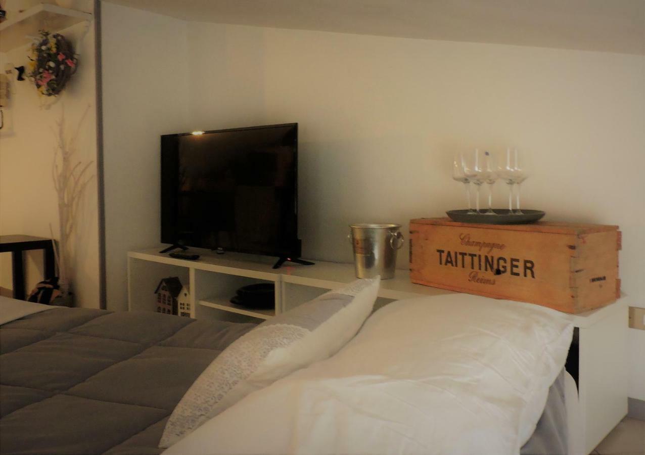 Appartement Casa Leonardo Liam à Caserte Extérieur photo